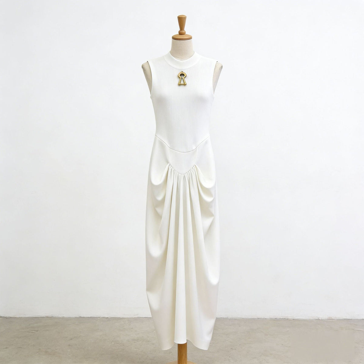 Elegant Elegant Dress Stand Collar Sleeveless Hollow Out Cutout Metal Decorative Twist Pinch Pleated Maxi Dress  DestGlow