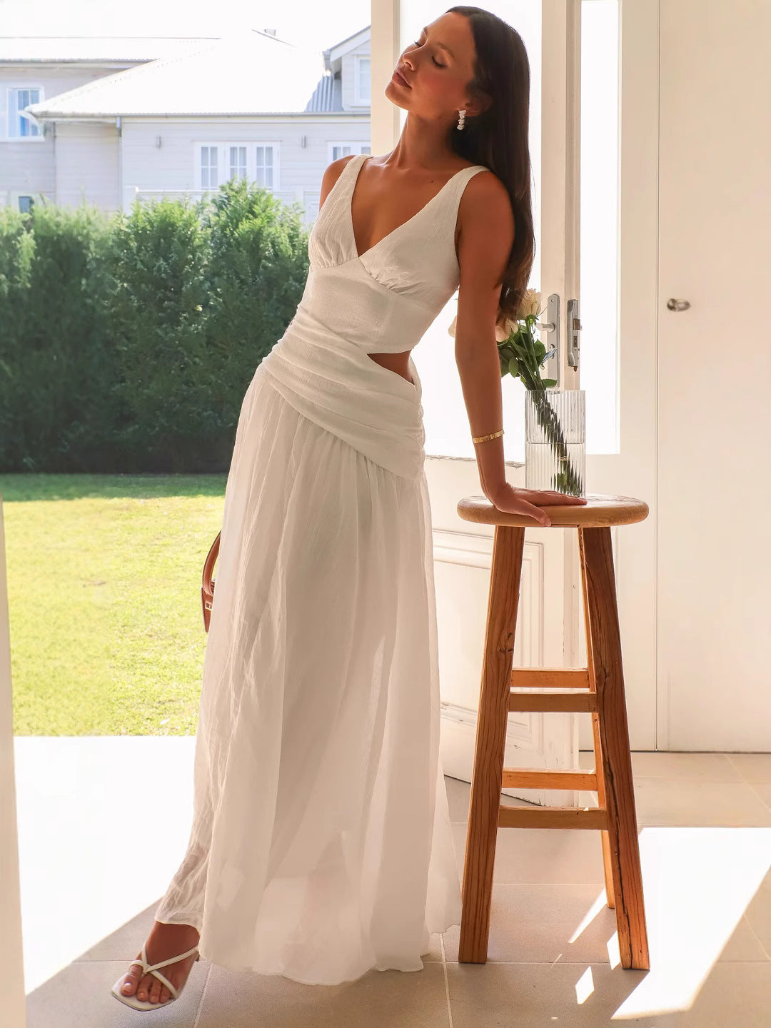 V neck Sleeveless Solid Color Stitching Big Swing Maxi Dress by Ragazza