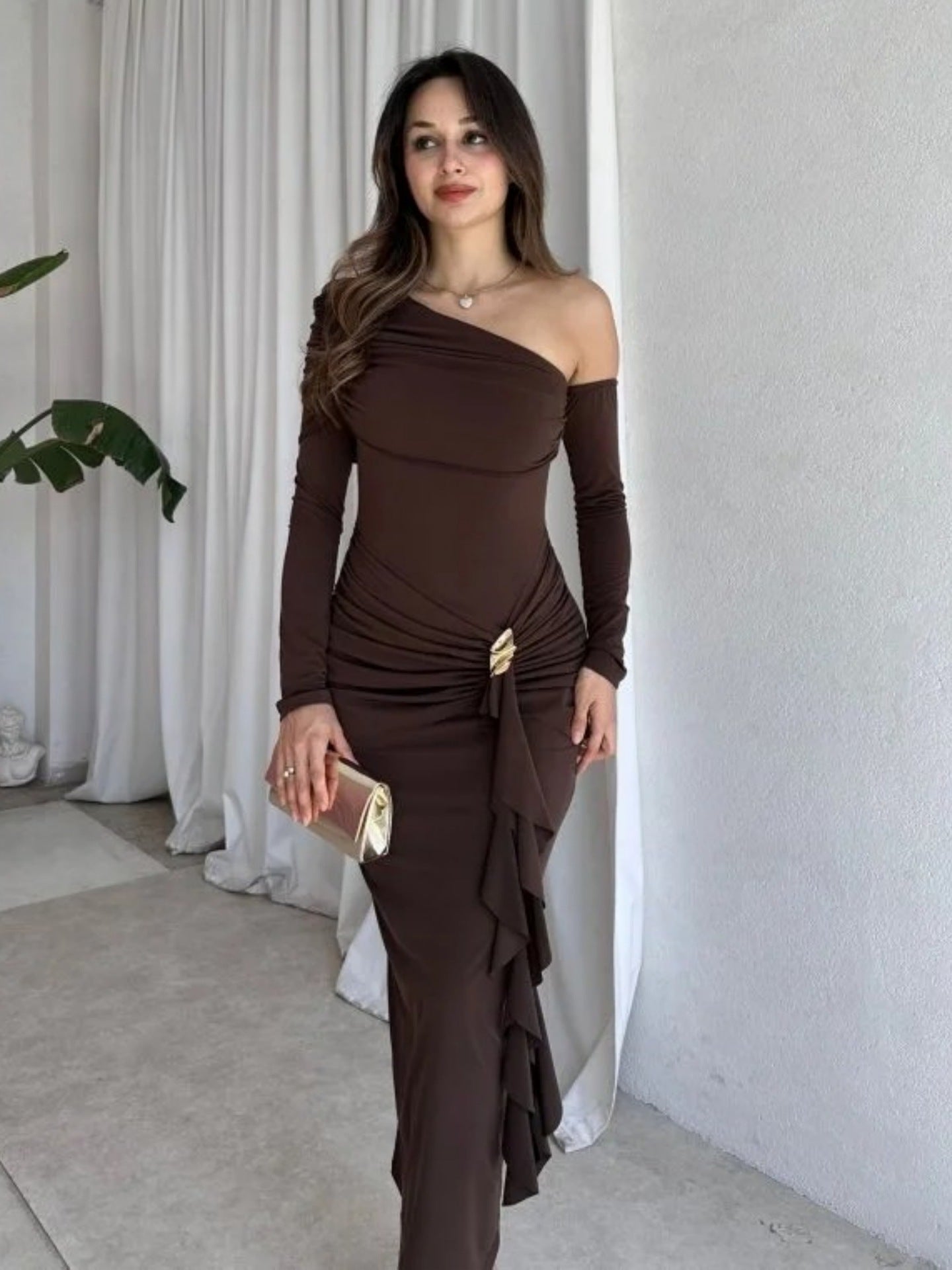 Autumn Elegant Women Single Shoulder Solid Color Long Sleeve Slim Fit Sexy Sheath Pleated Dress by Ragazza