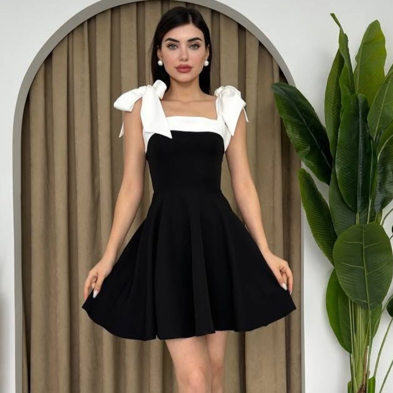 Summer Women Clothing Elegant Stitching Lace up Square Neck Cinched Slimming Dress by Ragazza