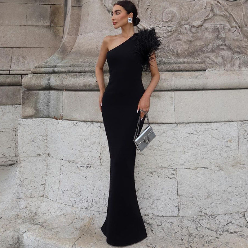 Dress Elegant Noble Solid Color Shoulder Stitching Feather Slim Slimming Long Evening Dress for Women by Ragazza