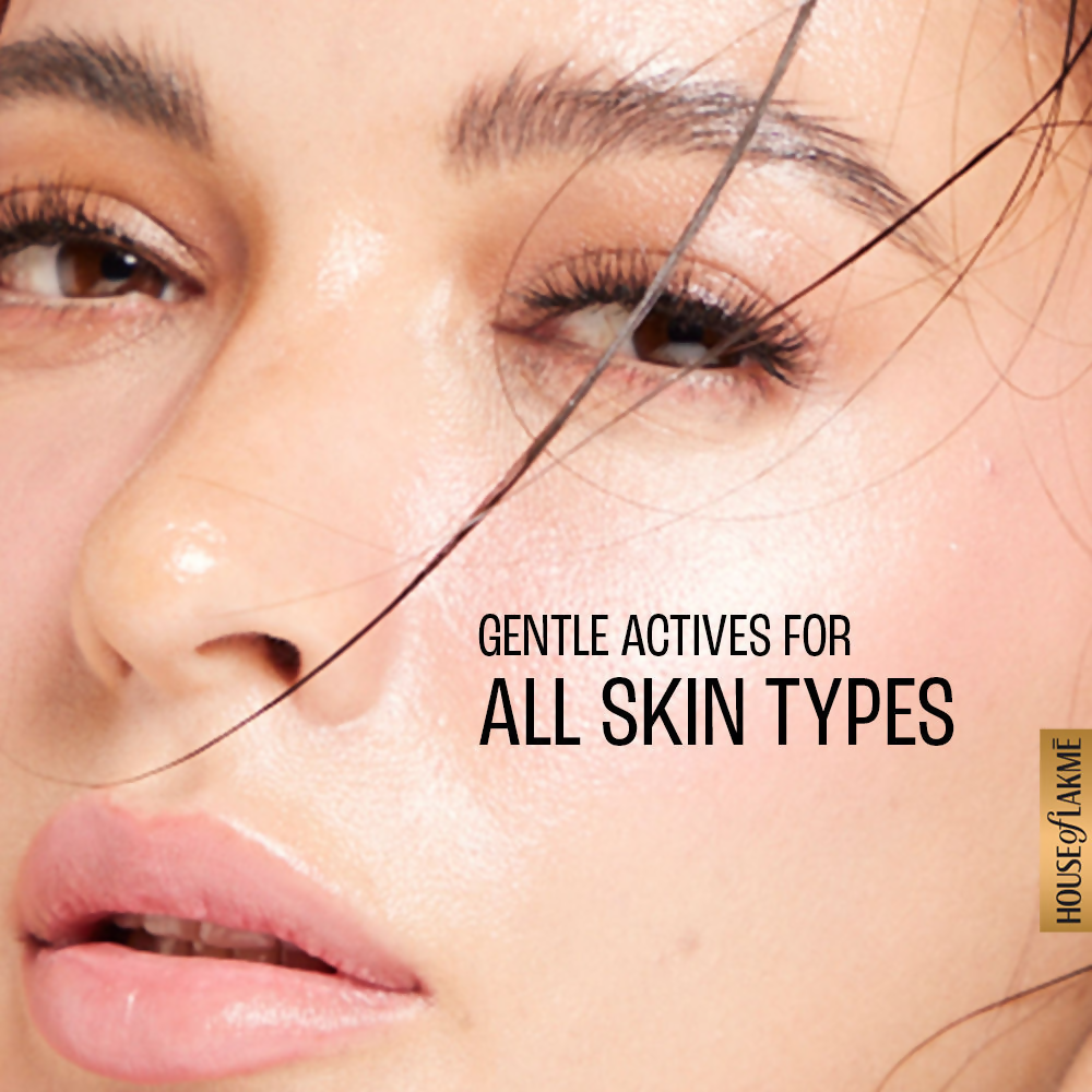 Lakme Hyaluronic Dewy Micro Essence With 4% Hyaluronic Acid