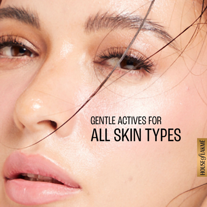 Lakme Hyaluronic Dewy Micro Essence With 4% Hyaluronic Acid