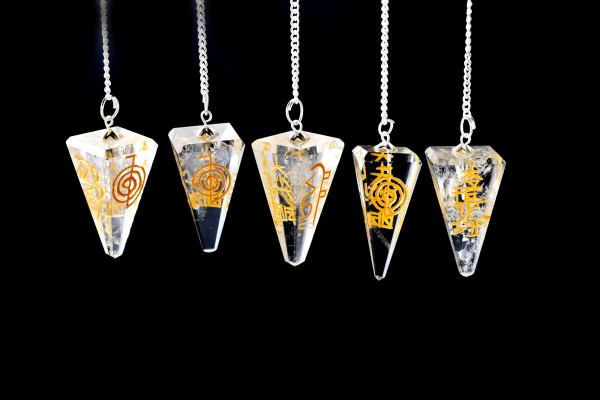 Crystal Quartz Pendulum (Meditation and Channeling)  DestGlow