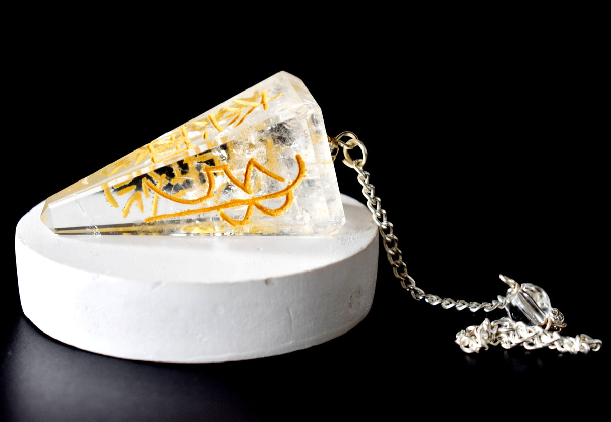 Crystal Quartz Pendulum (Meditation and Channeling)  DestGlow