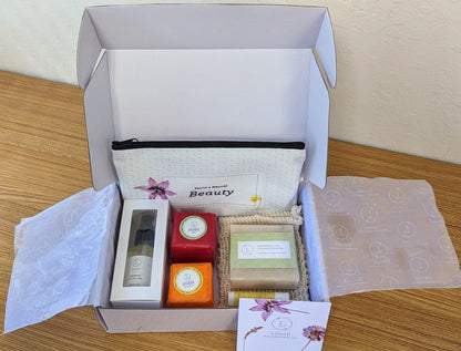 One year - SUBSCRIPTION BOXES for TEENS - Will be shipped every 3 months by Lizush