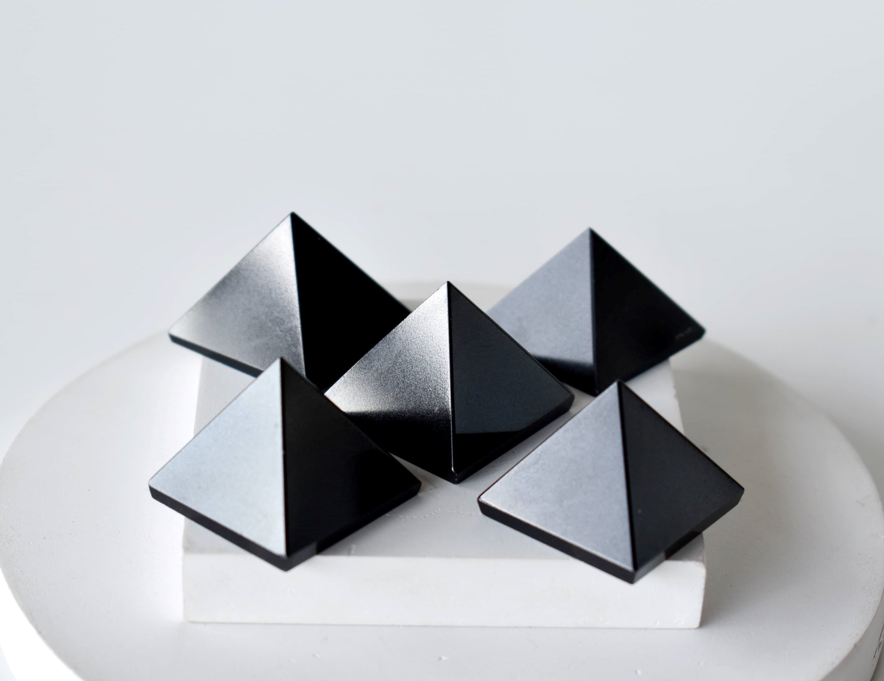 Black Tourmaline Pyramids (Promote Courage and Self-Confidence)