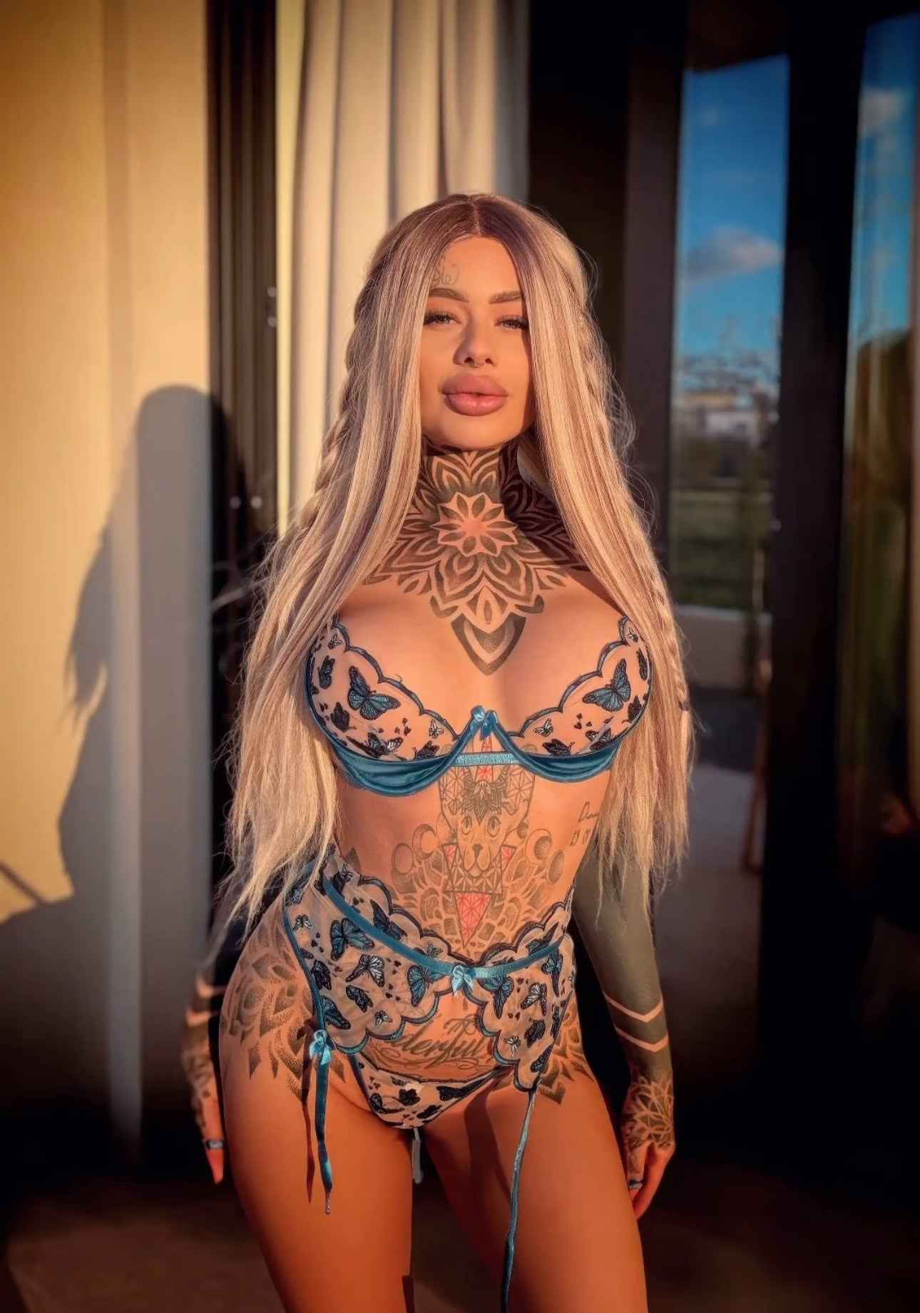 Fluttering Wings 3-Piece Garter Set