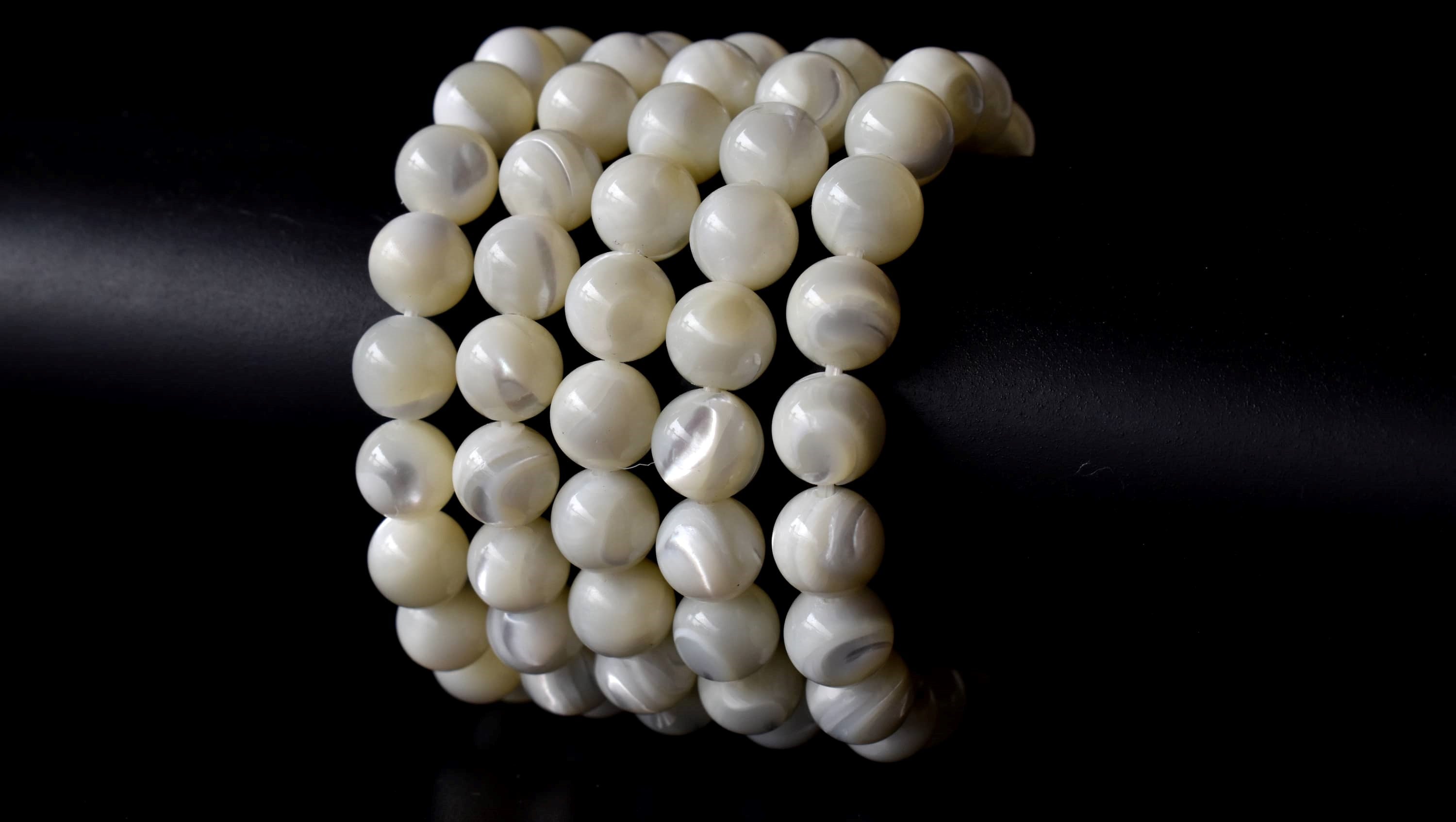 MOP Bracelet (Relaxation and Stress Relief)  DestGlow