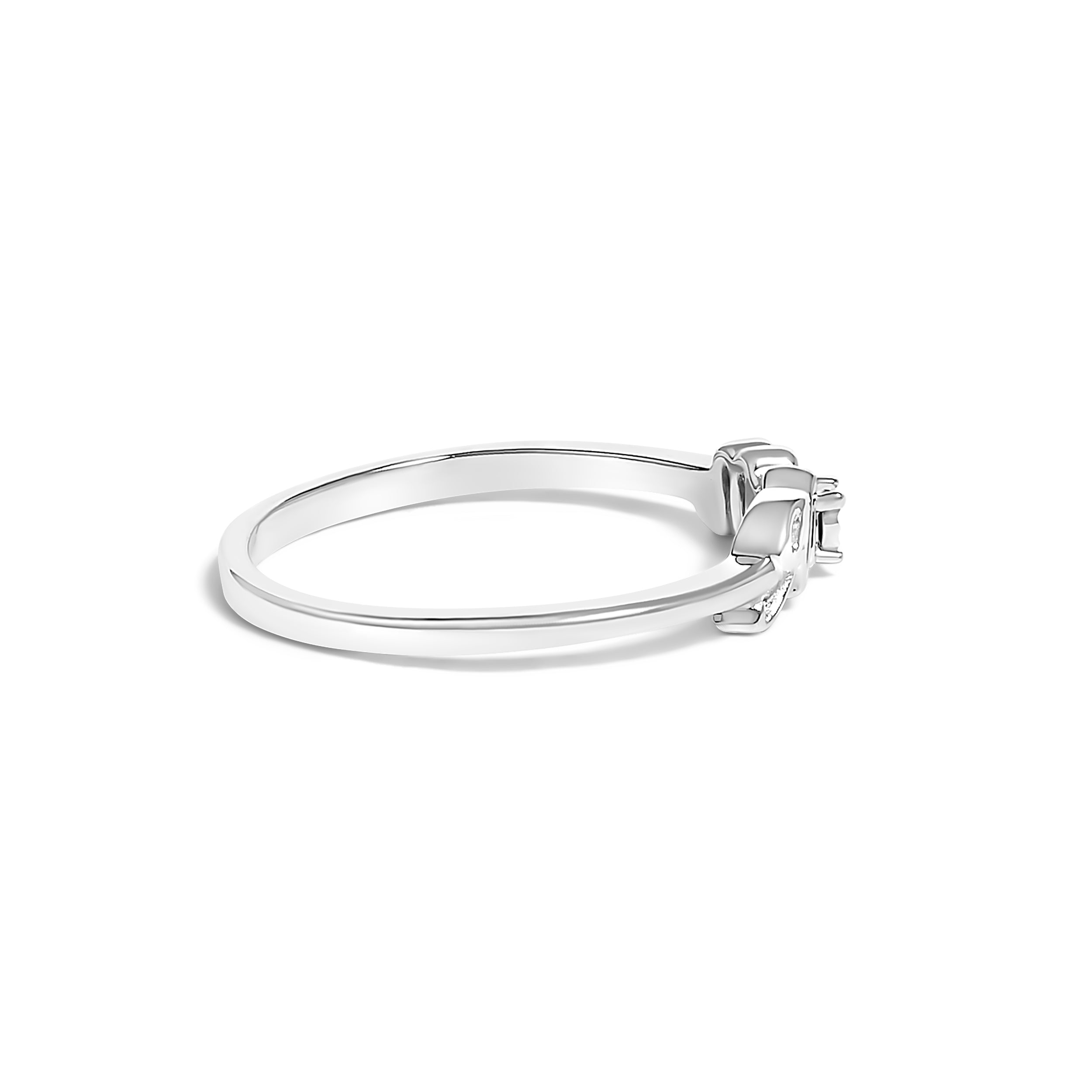 .925 Sterling Silver Diamond Accent "MOM"  Ring (J-K Color, I2-I3 Clarity) - Ring Size 7  DestGlow