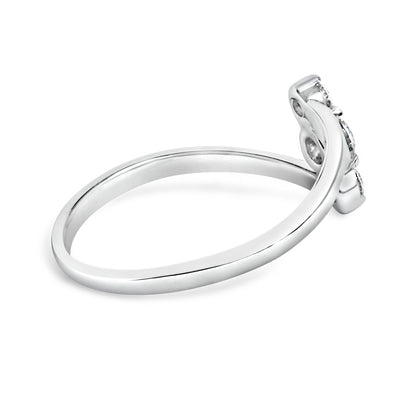 10K White Gold 1/4 Cttw Lab Grown Diamond Vertical Three Stone Ring by Bids.com