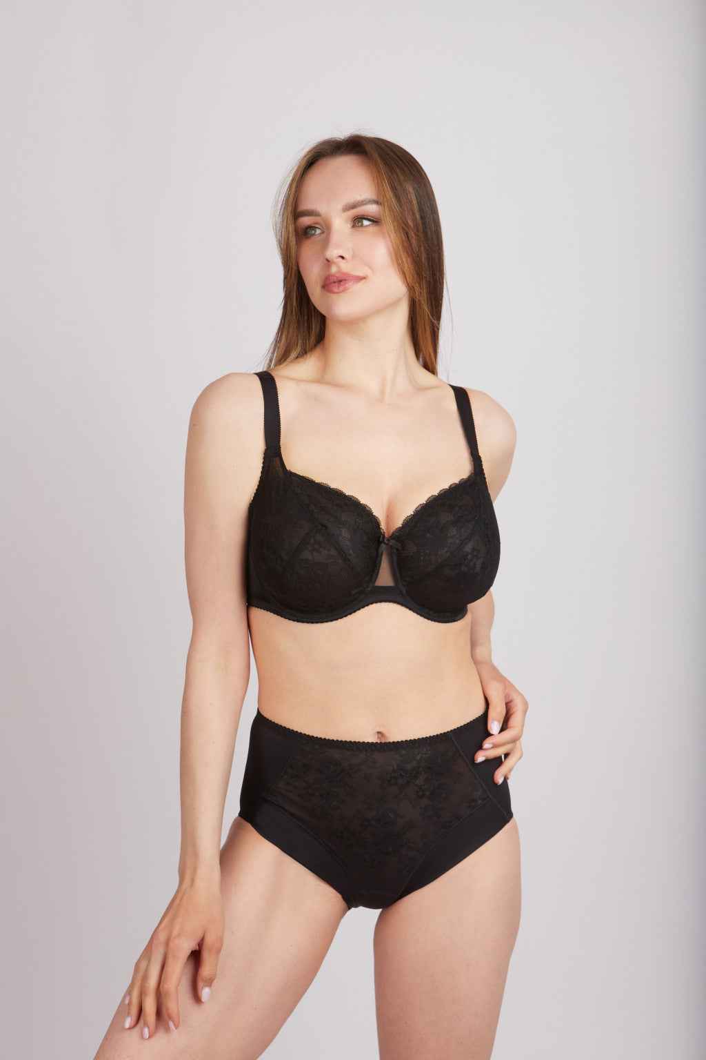 Bra Milavitsa 107180 - Underwired, Lace, Triple-Cup