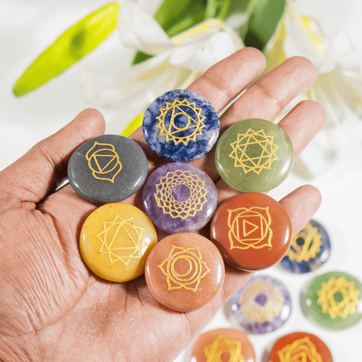 Chakra Crystals Set, Round Reiki 7 Chakra Stones Set, Wooden Grid Plate, Selenite Log  DestGlow