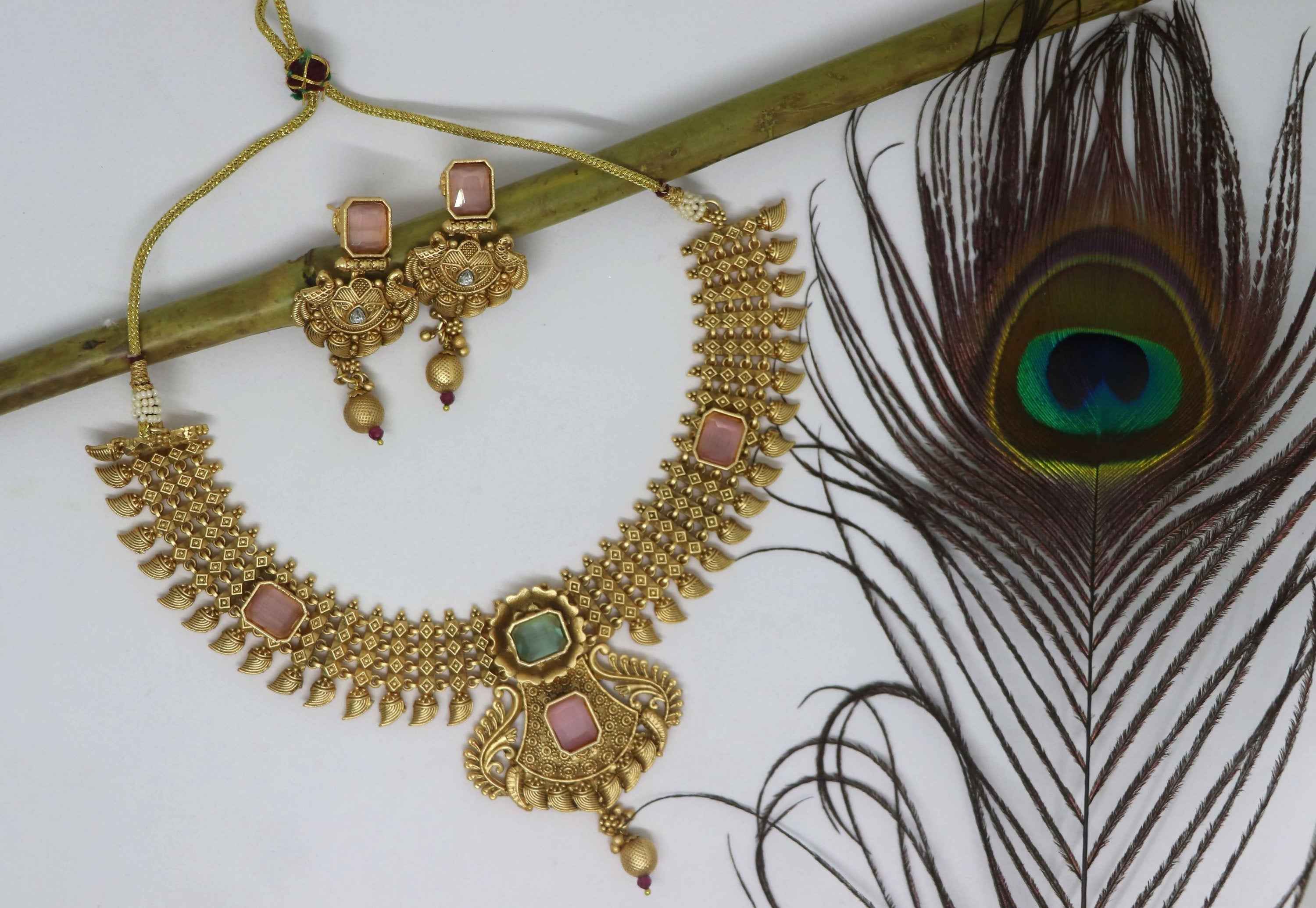 Joban Fashion Peach&amp;Green Stone Pure Brass With Rajwadi Polish Necklace Set