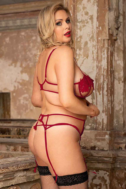 Plus Size Delicate Floral Embroidered Bra Set