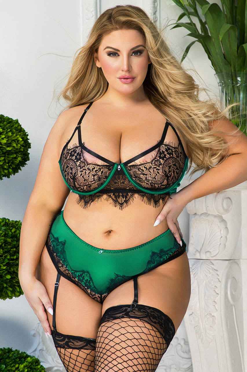 Plus Size Emerald Bra Set