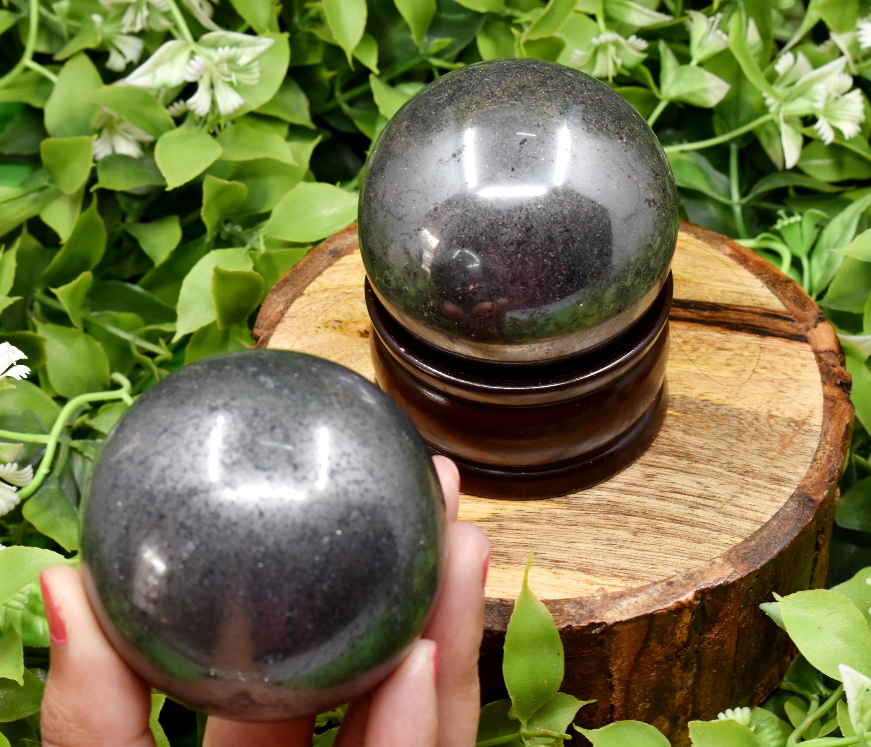 1Pc Hematite Sphere Crystal Ball Healing Sphere.