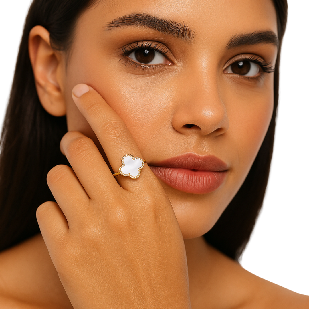 Elena White Clover Ring by Farmacias Savia