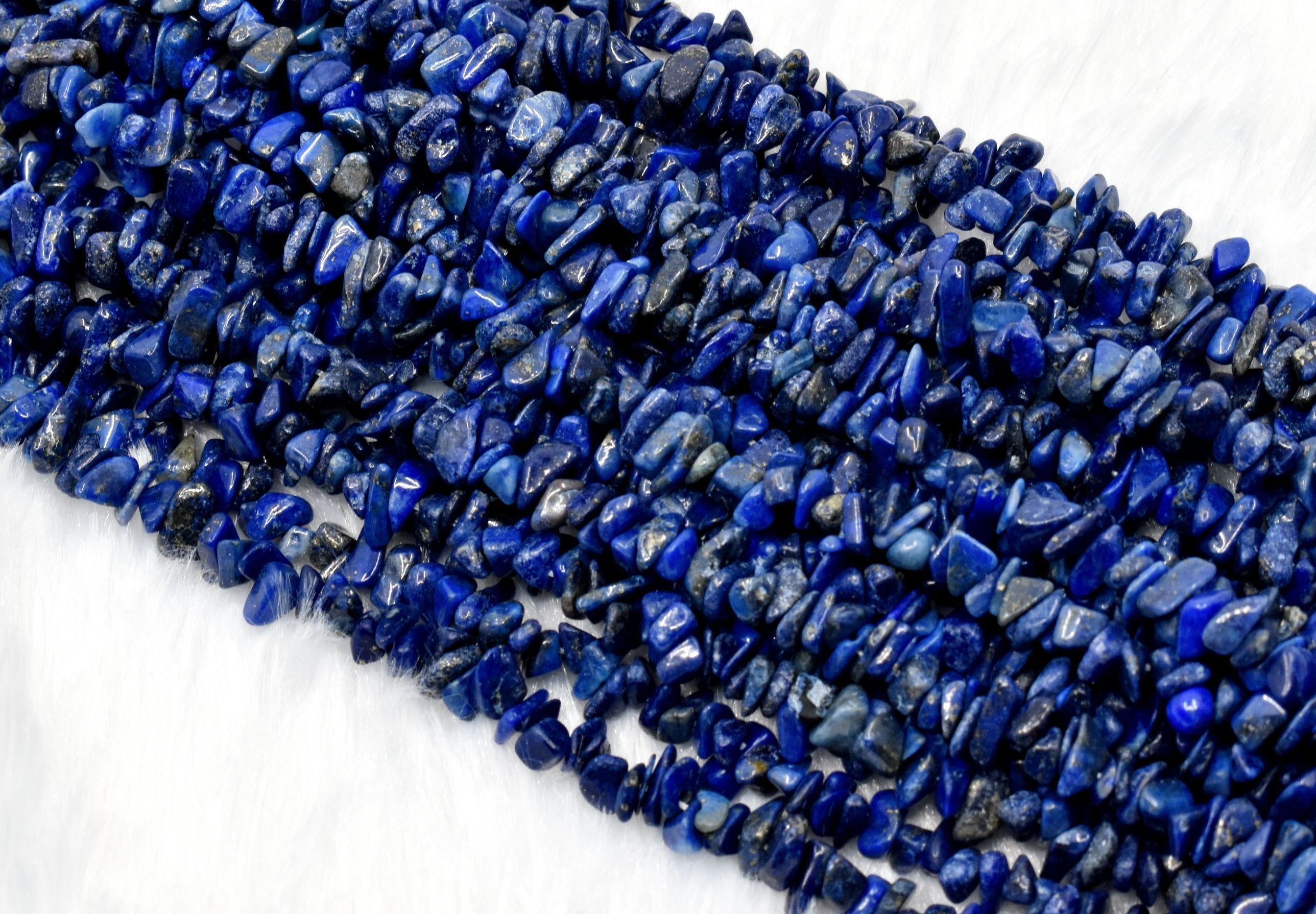 Uncut Raw Lapis Lazuli Crystal Chip Beads for Necklace (Expansion and Insight).  DestGlow