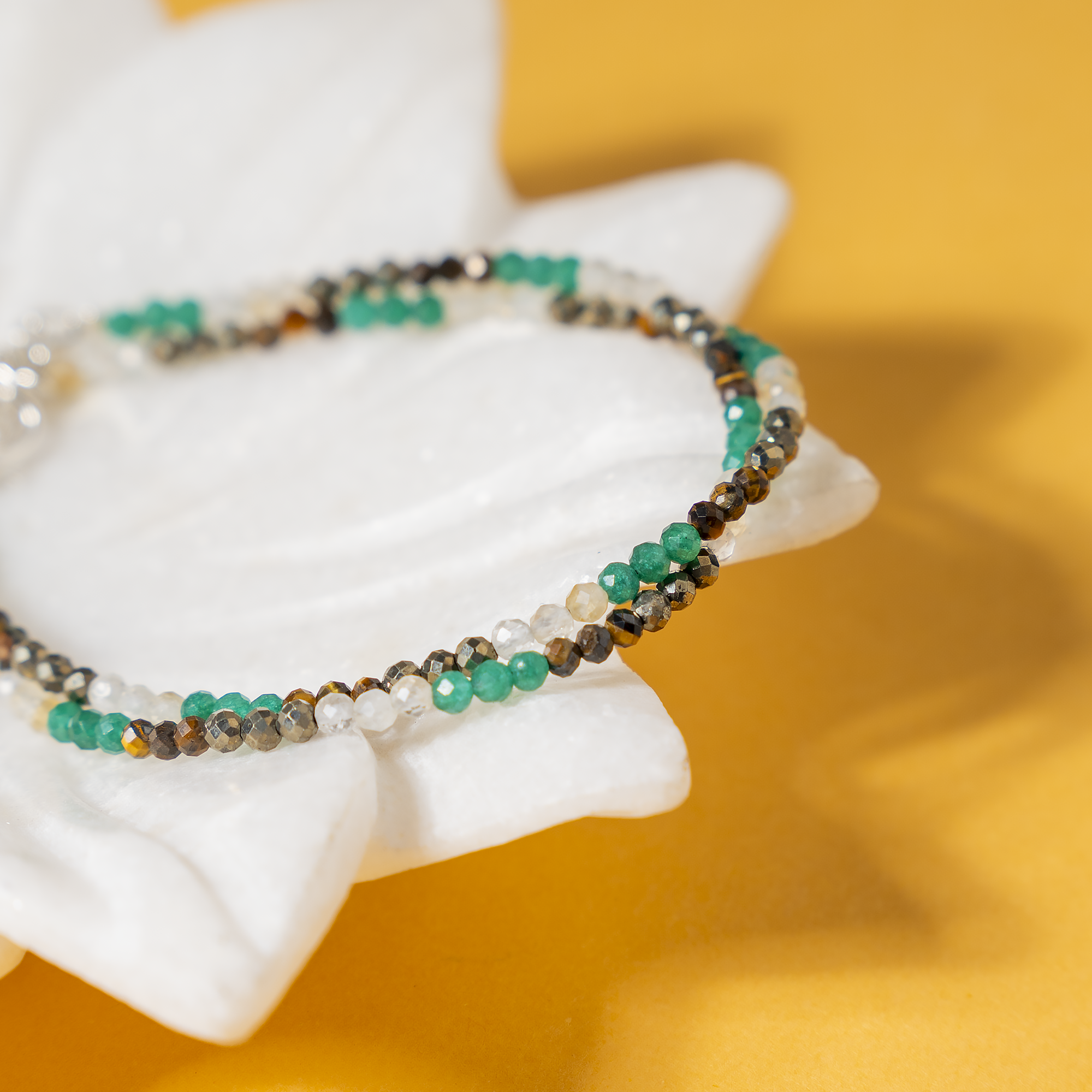 Money Magnet Crystal anklet for Healing, Protection &amp; Grounding – Natural