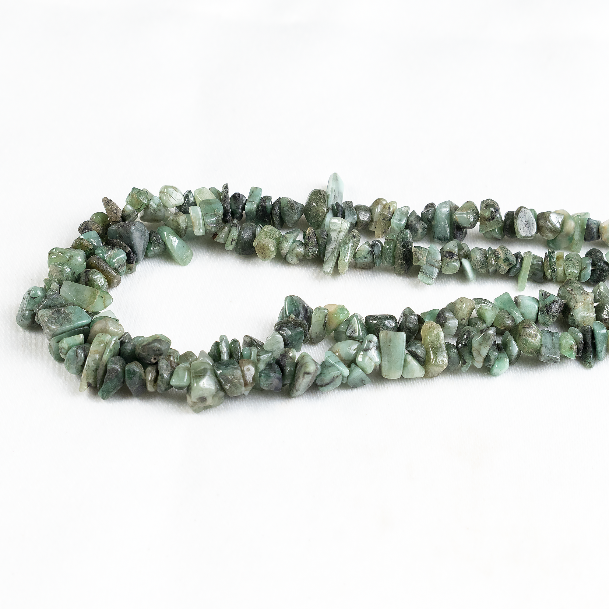 Uncut Raw Emerald Crystal Chip Beads for Necklace (Intuition and Power)  DestGlow