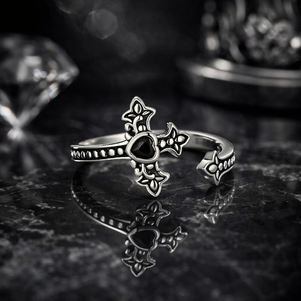 925 Sterling Silver Pavé Setting CZ Oxidized Silver Ring by Bids.com