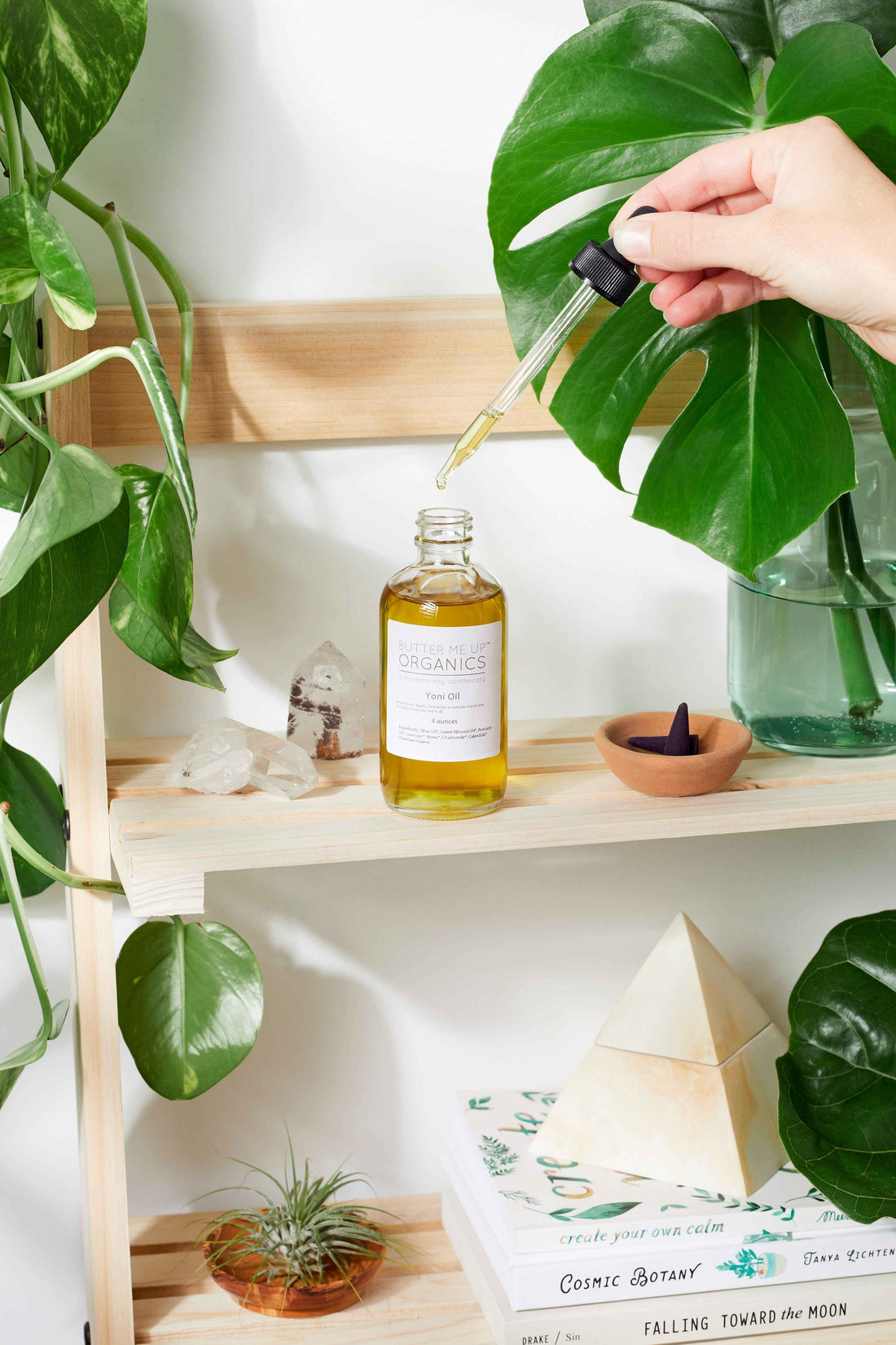 Organic Yoni Oil / Feminine Care / Women&