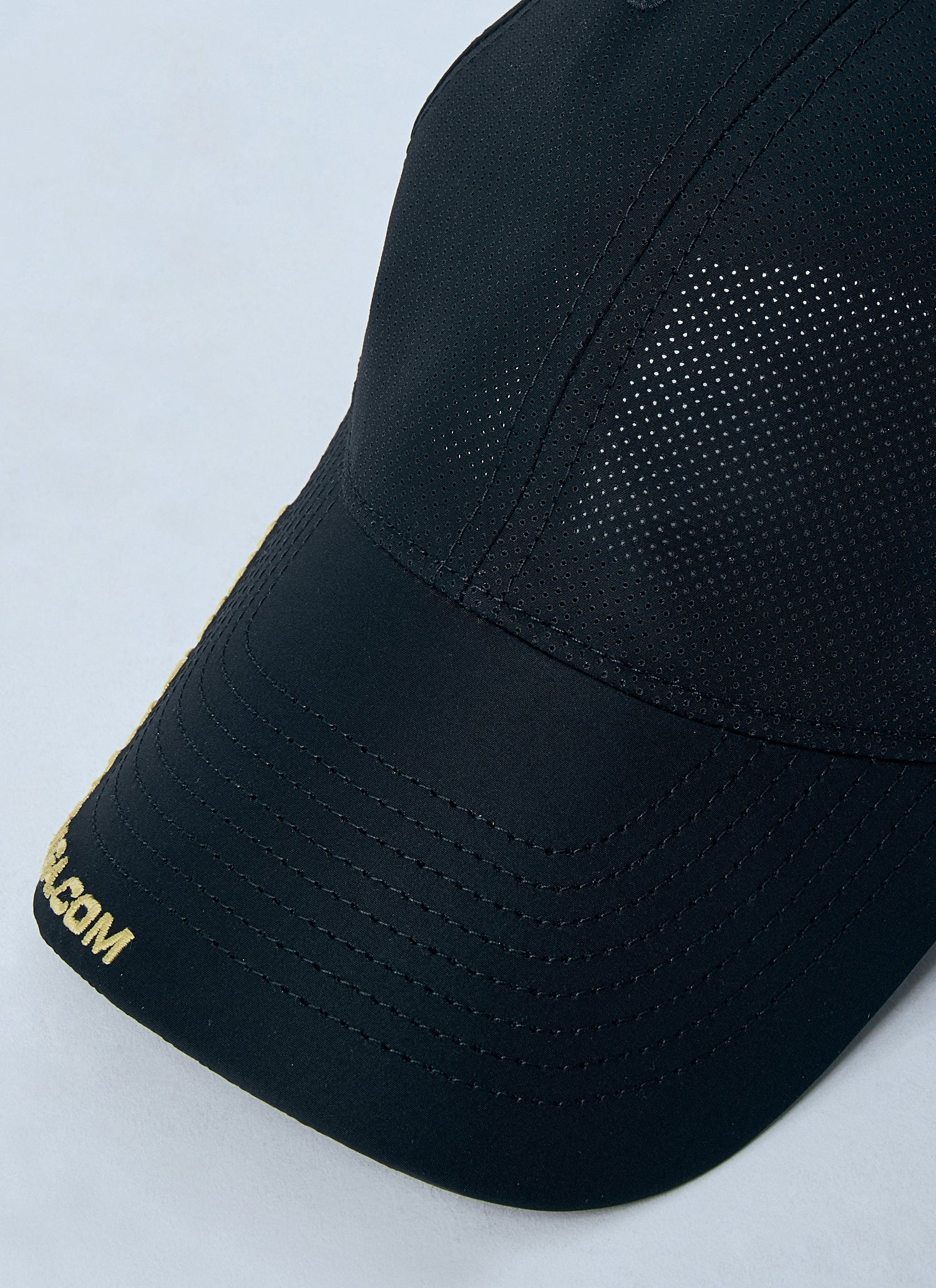 Balenciaga Men Logo Motif Baseball Cap by Luosophy