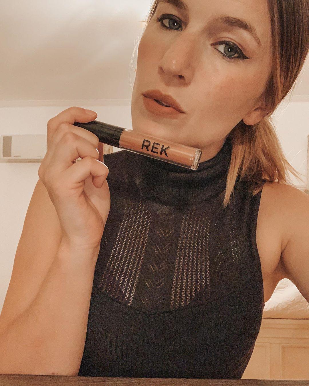 Liquid Matte Lipstick – Longwear Soft-Matte Finish by REK Cosmetics