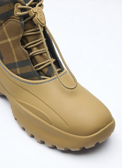 Burberry Men Check Scoot Trek Boots by Luosophy