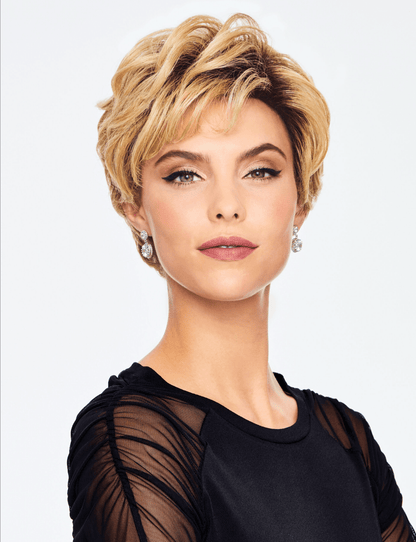 Hairdo Chic Wavy Jane Wig, Color SS14/88
