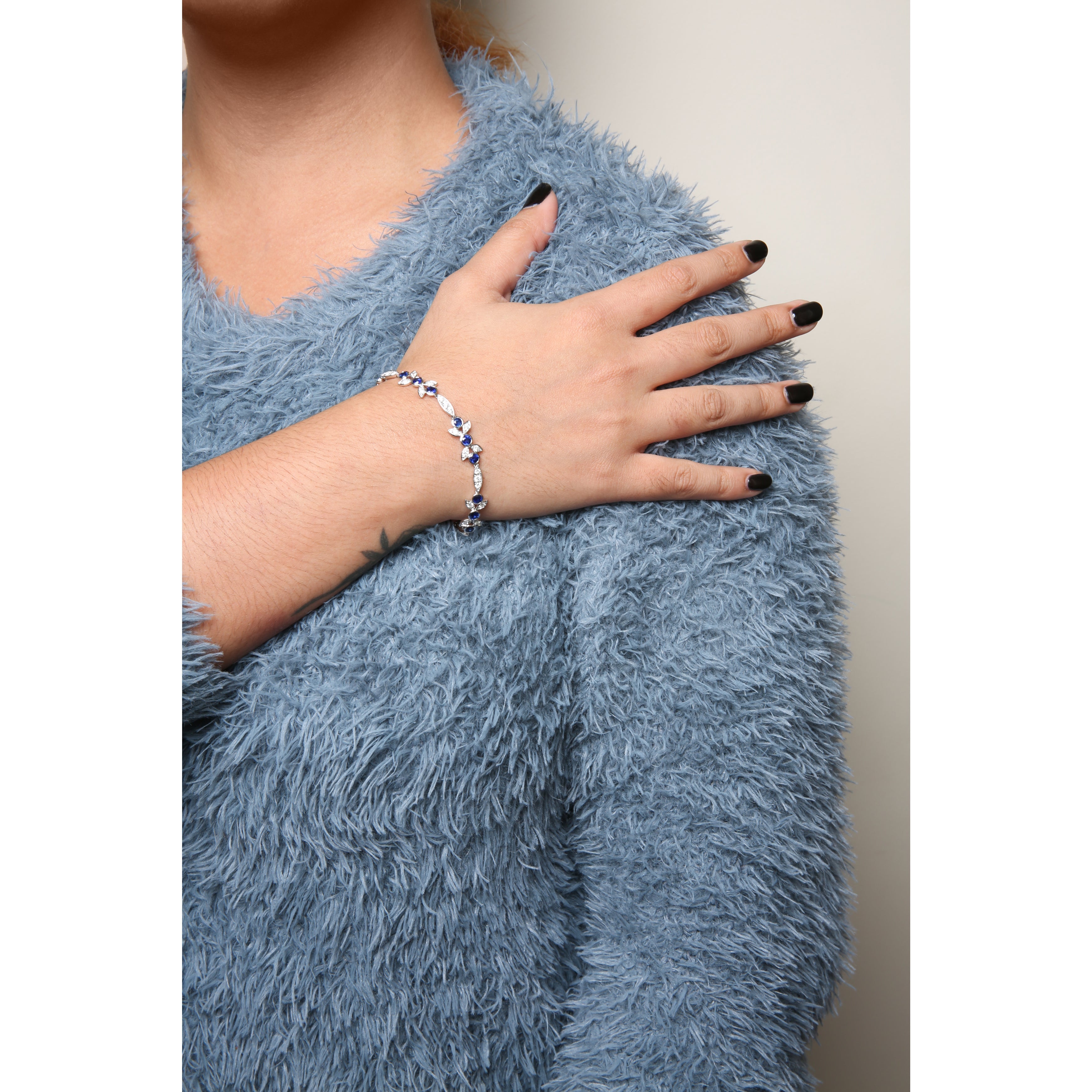 18K White Gold 1 3/4 Cttw Diamond and 3x3mm Round Blue Sapphire Gemstone Floral Link Bracelet (G-H Color, SI1-SI2 Clarity) - Size 7" 