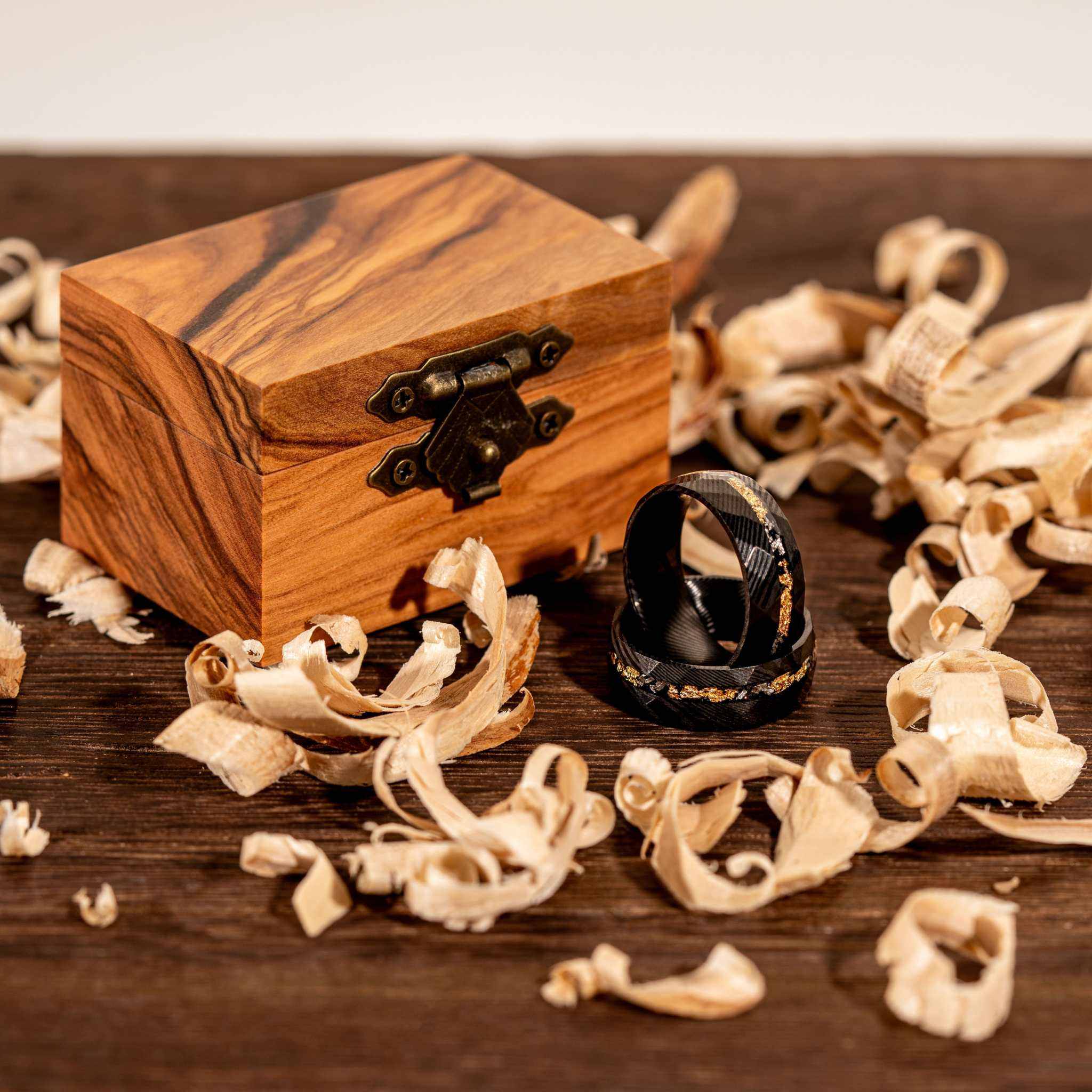 Damascus Meteorite &amp; Crushed Gold Ring