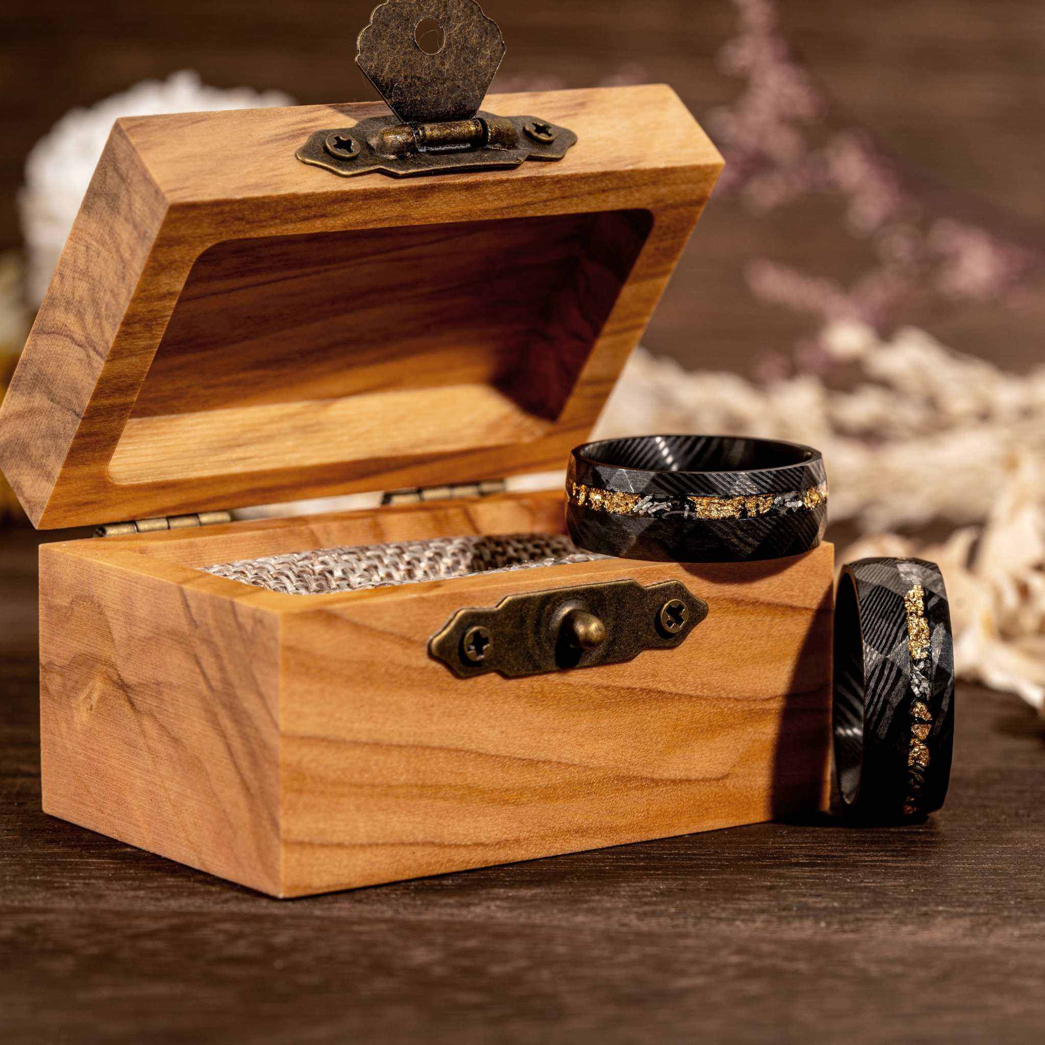 Damascus Meteorite &amp; Crushed Gold Ring