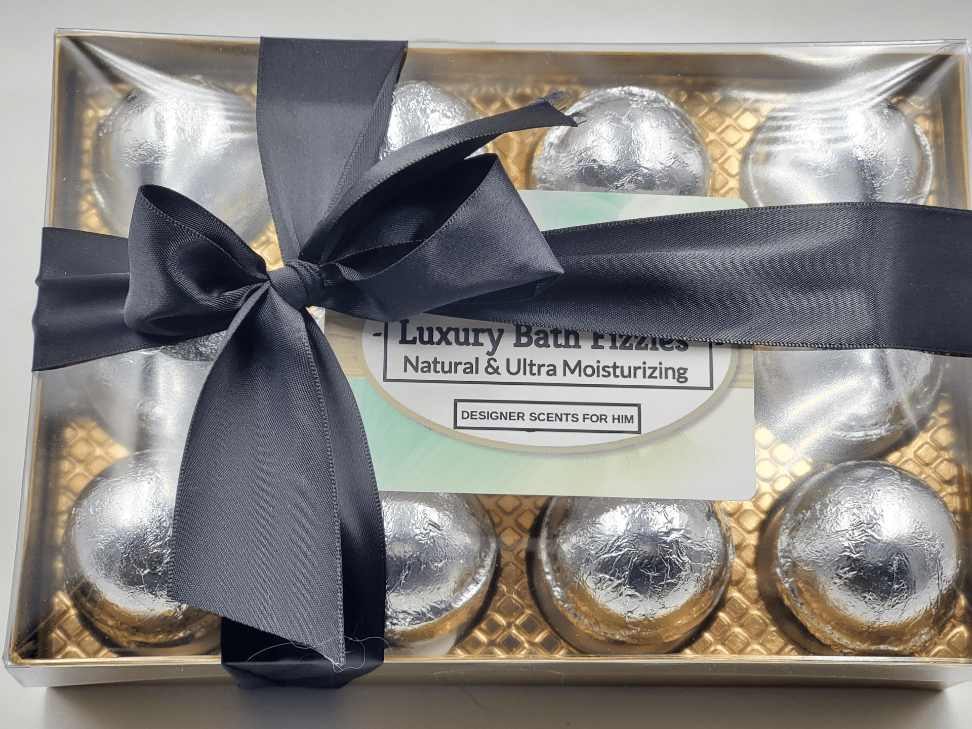 Designer Scents Bath Bomb Gift Set for Men with 12 foil-wrapped 2.5 oz bath bombs, ultra-moisturizing, great for dry skin, makes a nice gift by GNS Beauty &amp; Personal Care