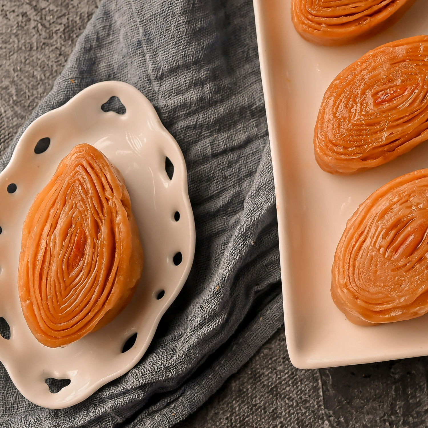 Vellanki Foods - Madatha Kaja (Small)