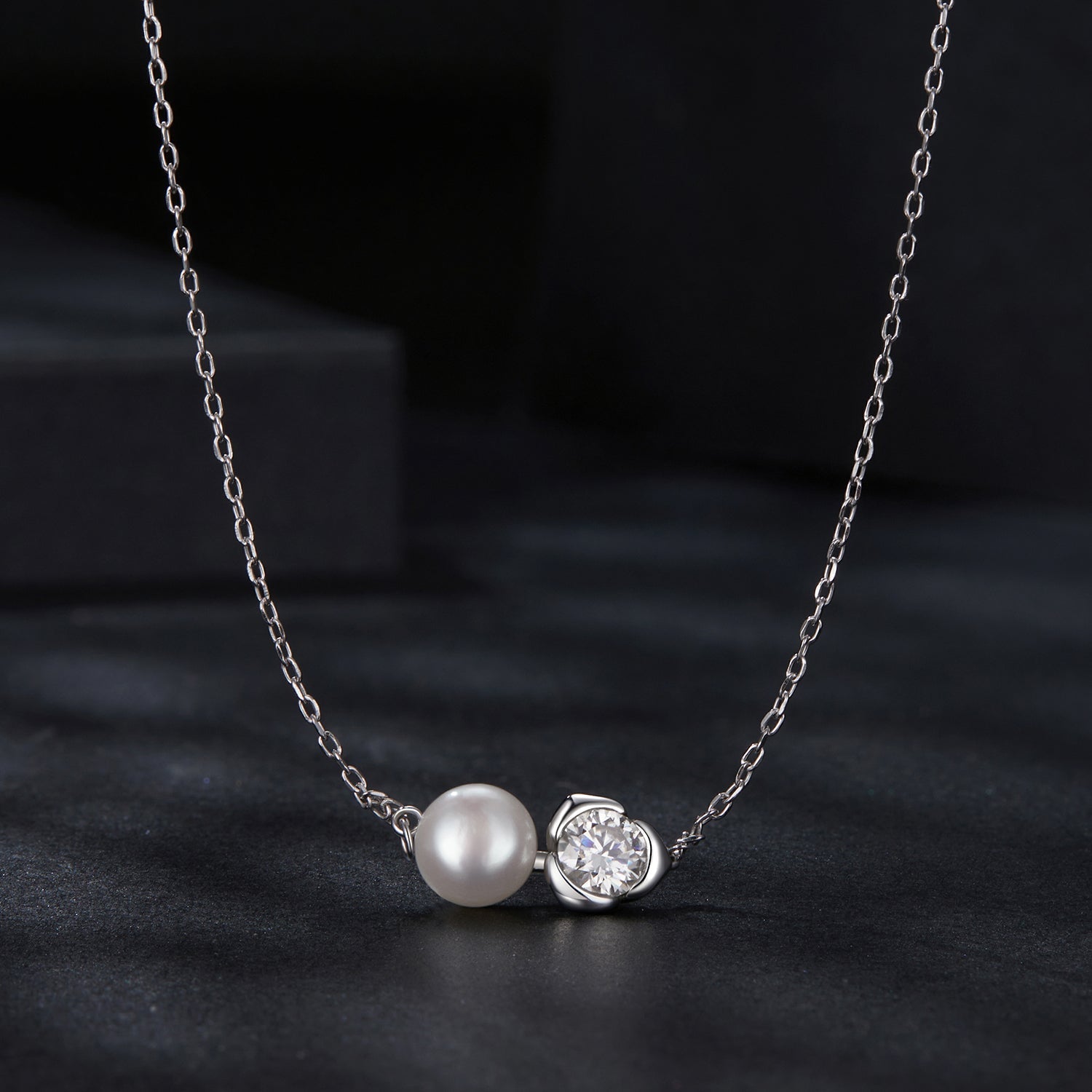 925 Sterling Silver Moissanite &amp; Freshwater Pearl White Gold Necklace 45cm for Women