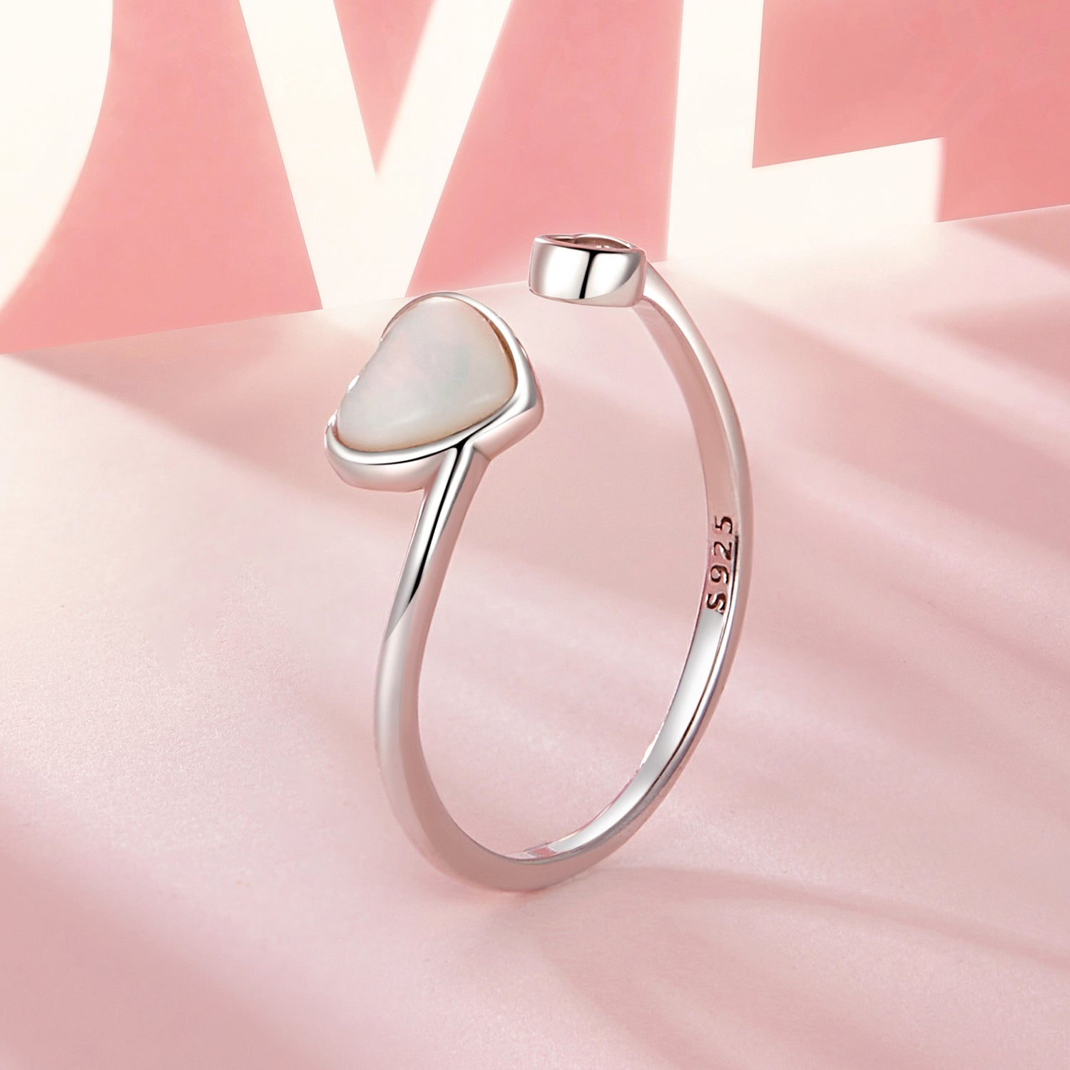 925 Sterling Silver Ring with Pavé Setting and White Shell  DestGlow