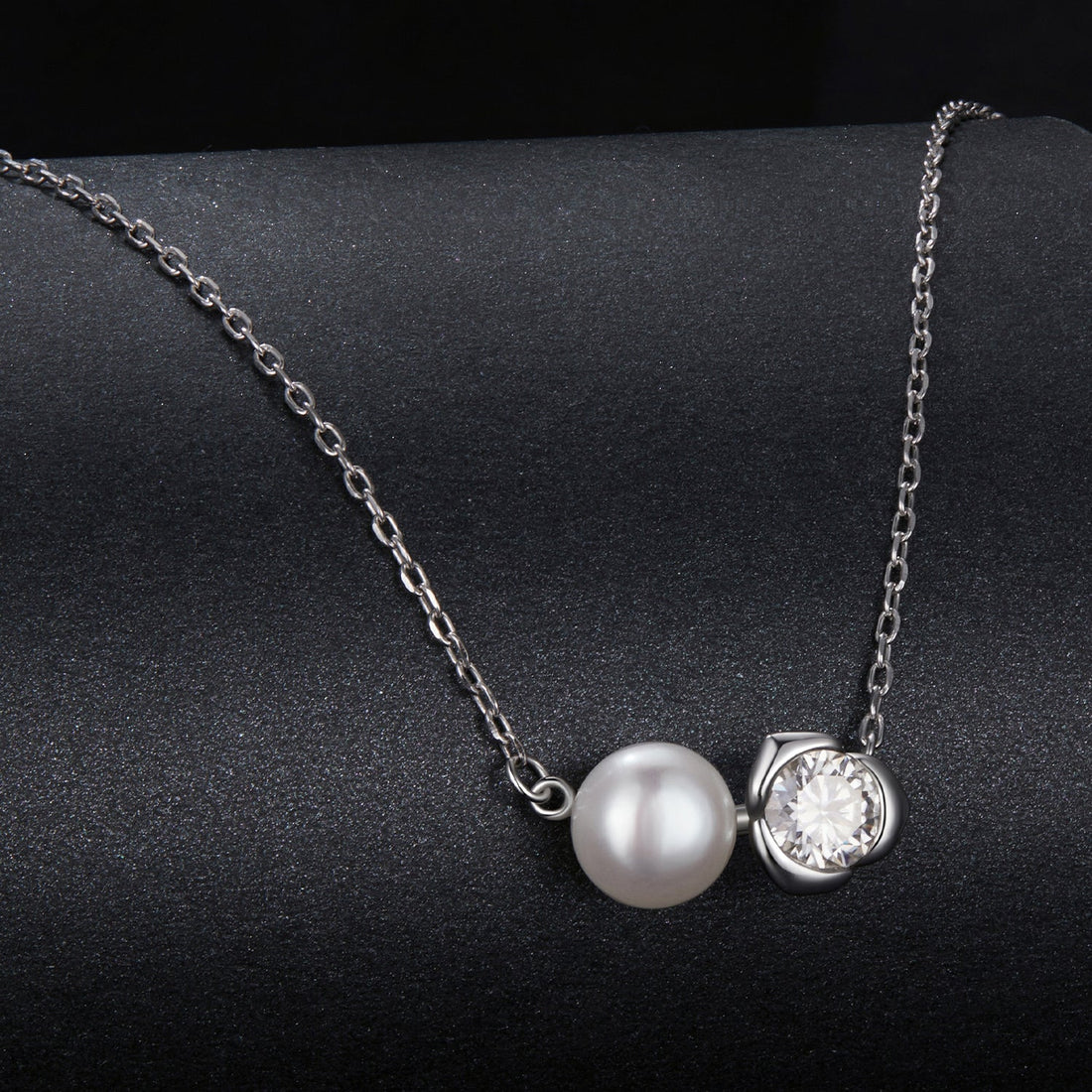 925 Sterling Silver Moissanite &amp; Freshwater Pearl White Gold Necklace 45cm for Women  DestGlow