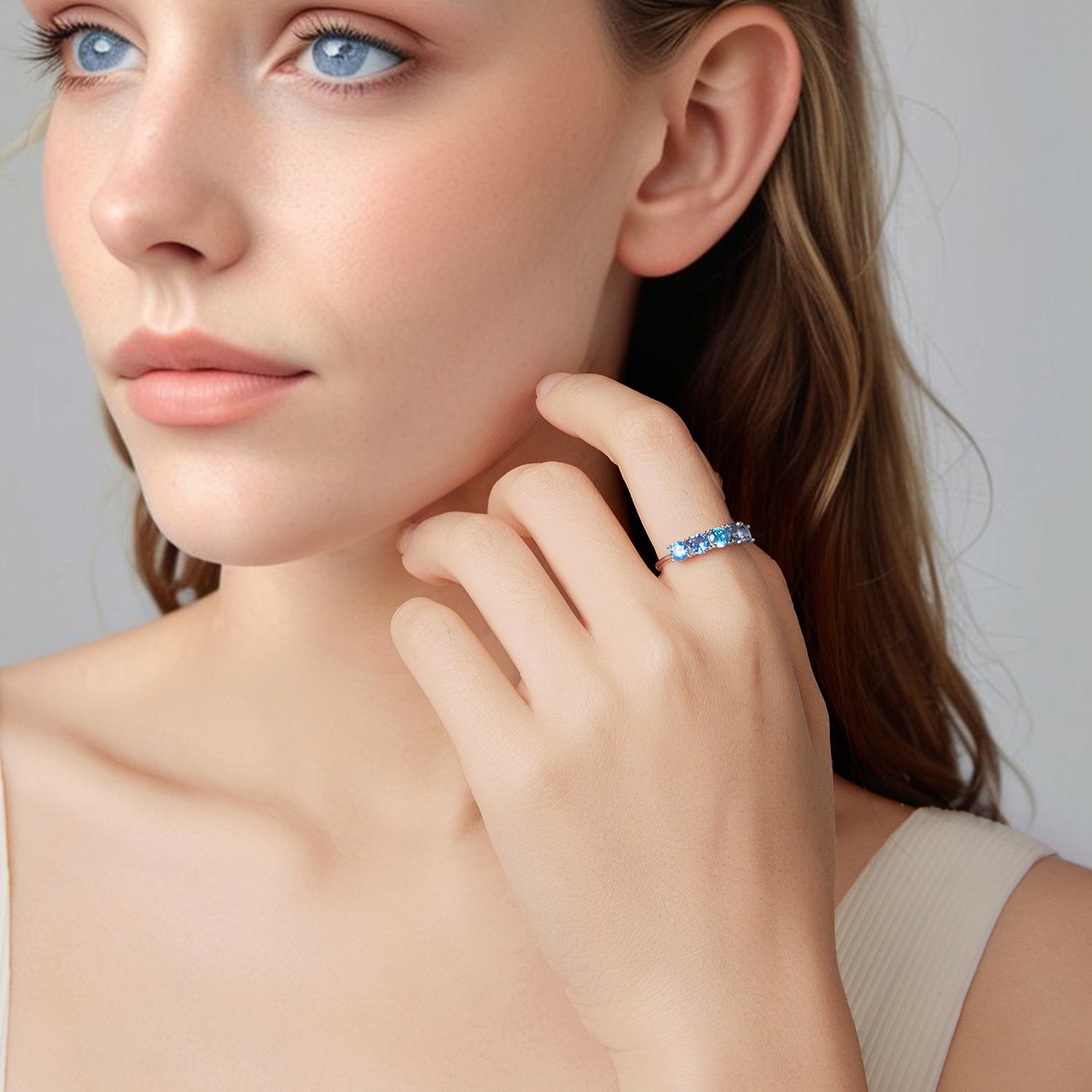 925 Sterling Silver Ring with White Gold Plating for Women, Size 6.0 by Bids.com