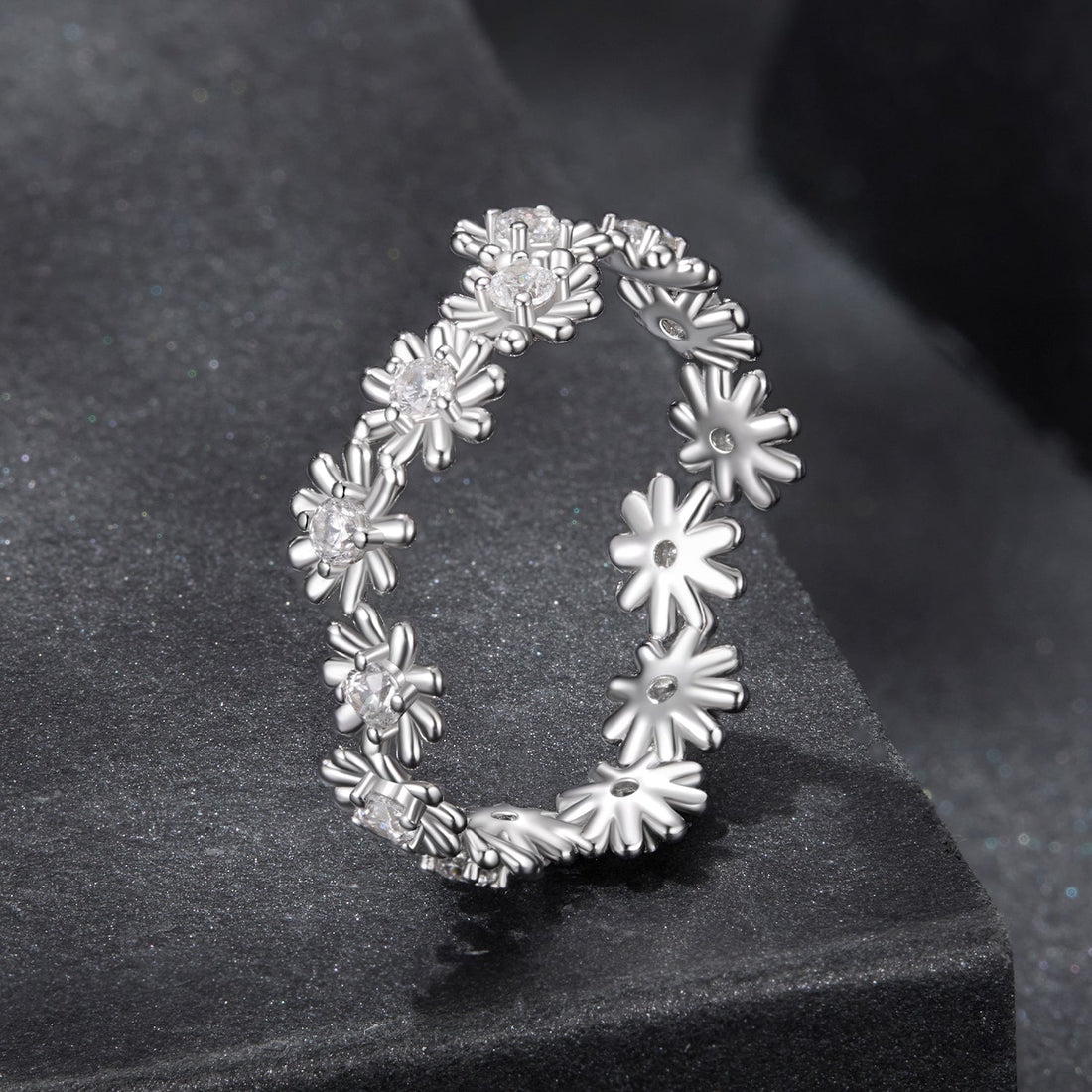 925 Sterling Silver Moissanite 0.03ct Ring Size 7  DestGlow