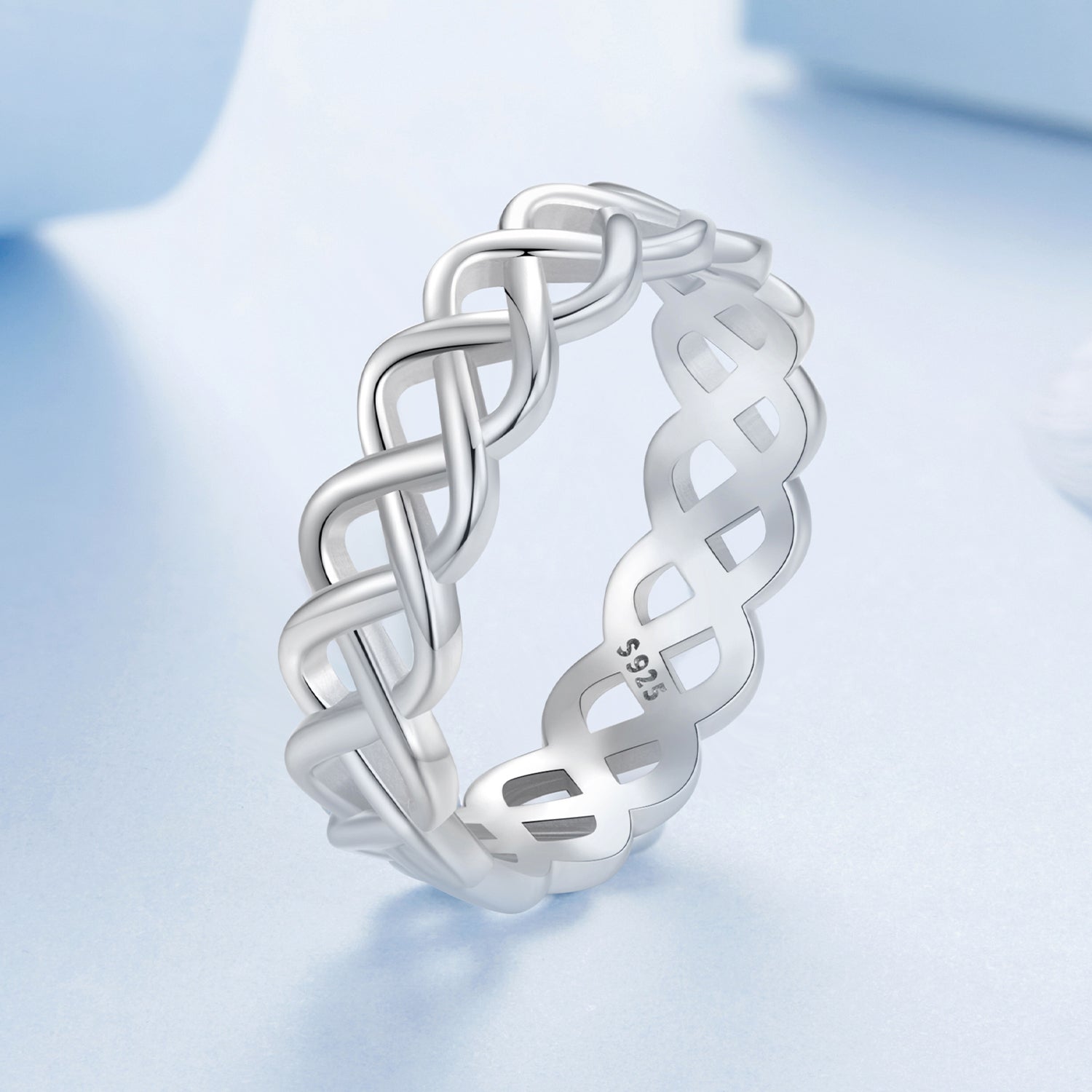 925 Sterling Silver and White Gold 0.5cm Ring Size 6.0 by Bids.com