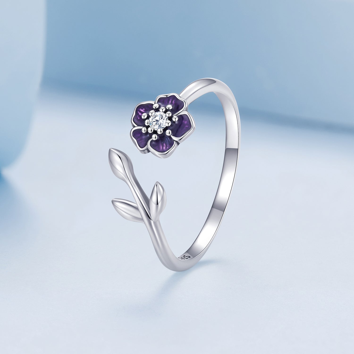 925 Sterling Silver Oxidized Flower Design Ring with Pavé Setting CZ by Bids.com