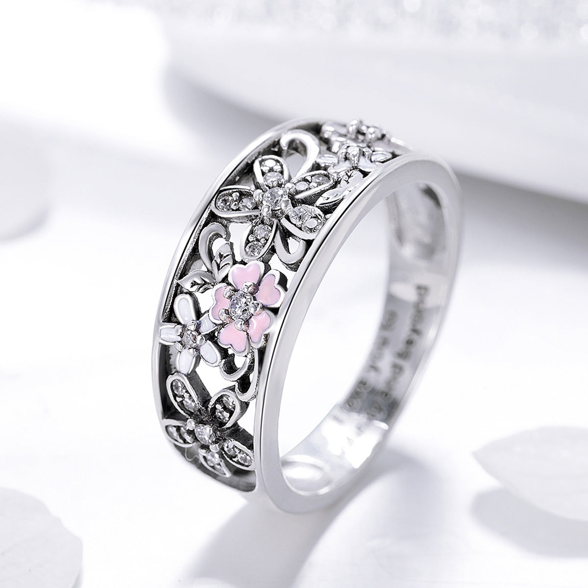 S925 Sterling Silver Ring Size 6.0 by Bids.com