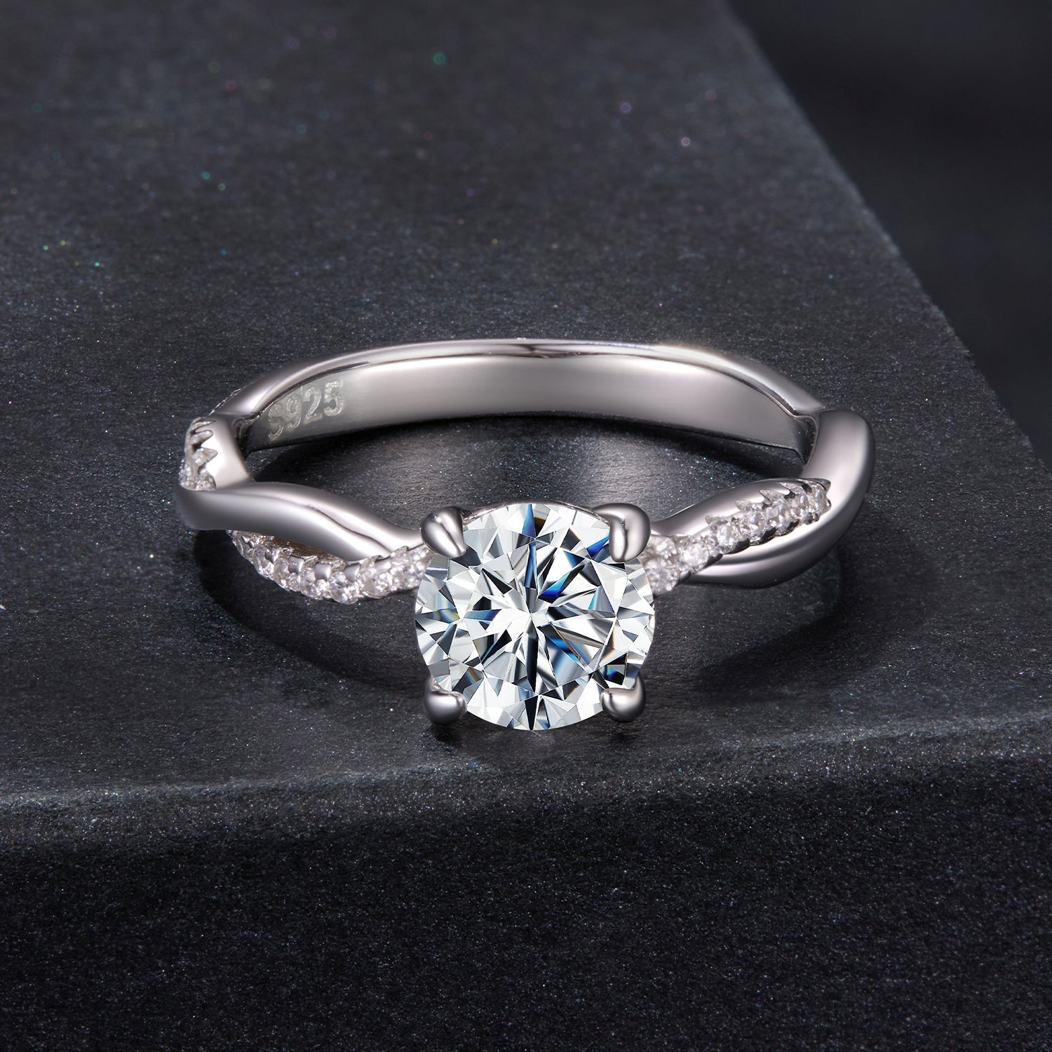925 Sterling Silver Moissanite 0.65 Carat Ring Size 6 for Women