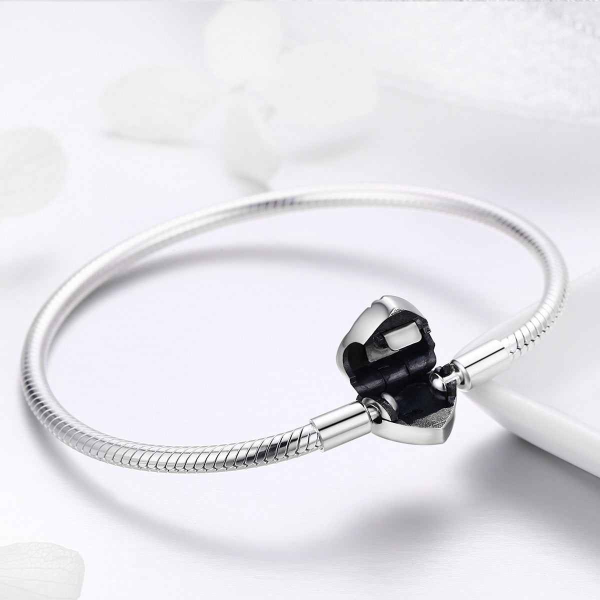 SCB 925 Sterling Silver Bracelet in Classic Style, Size 17.0 for Women  DestGlow