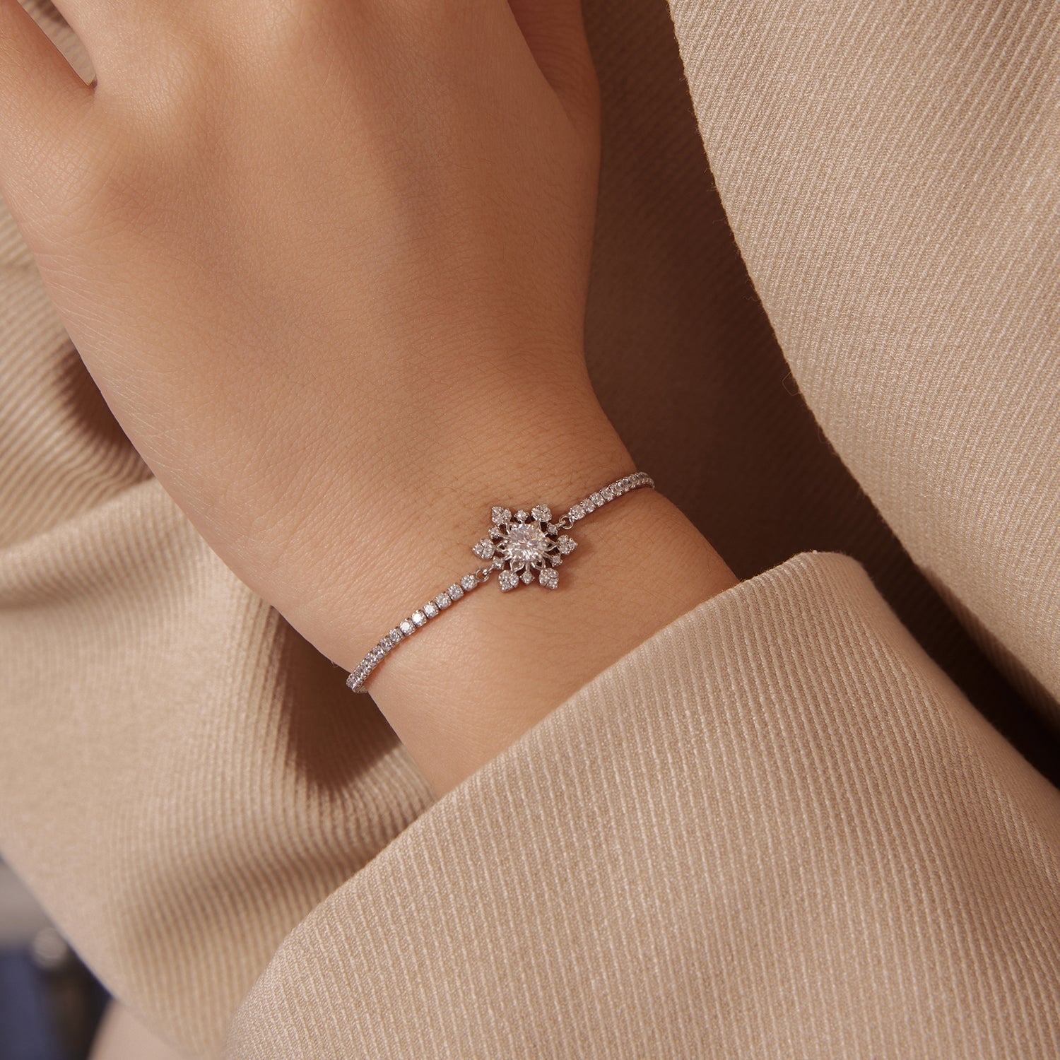 925 Sterling Silver Adjustable Bracelet with Pavé Setting CZ and White Gold Plating for Women  DestGlow