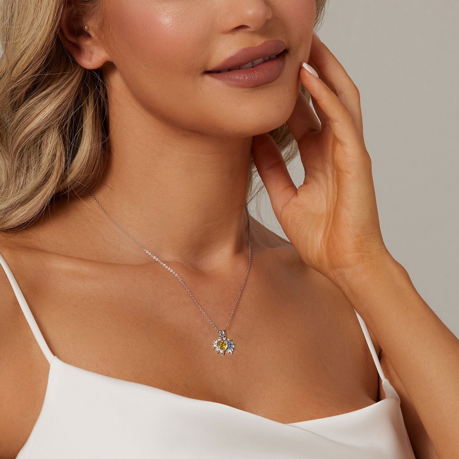 925 Sterling Silver Necklace with Transparent Glass and Pavé Setting CZ - Length 450mm  DestGlow