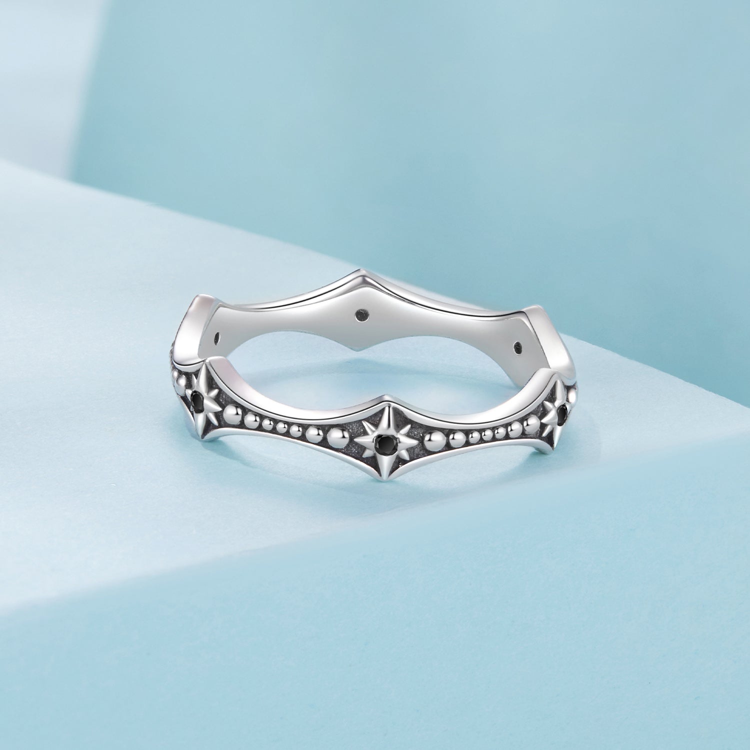 925 Sterling Silver Ring with Pavé Setting CZ, Size 6.0  DestGlow