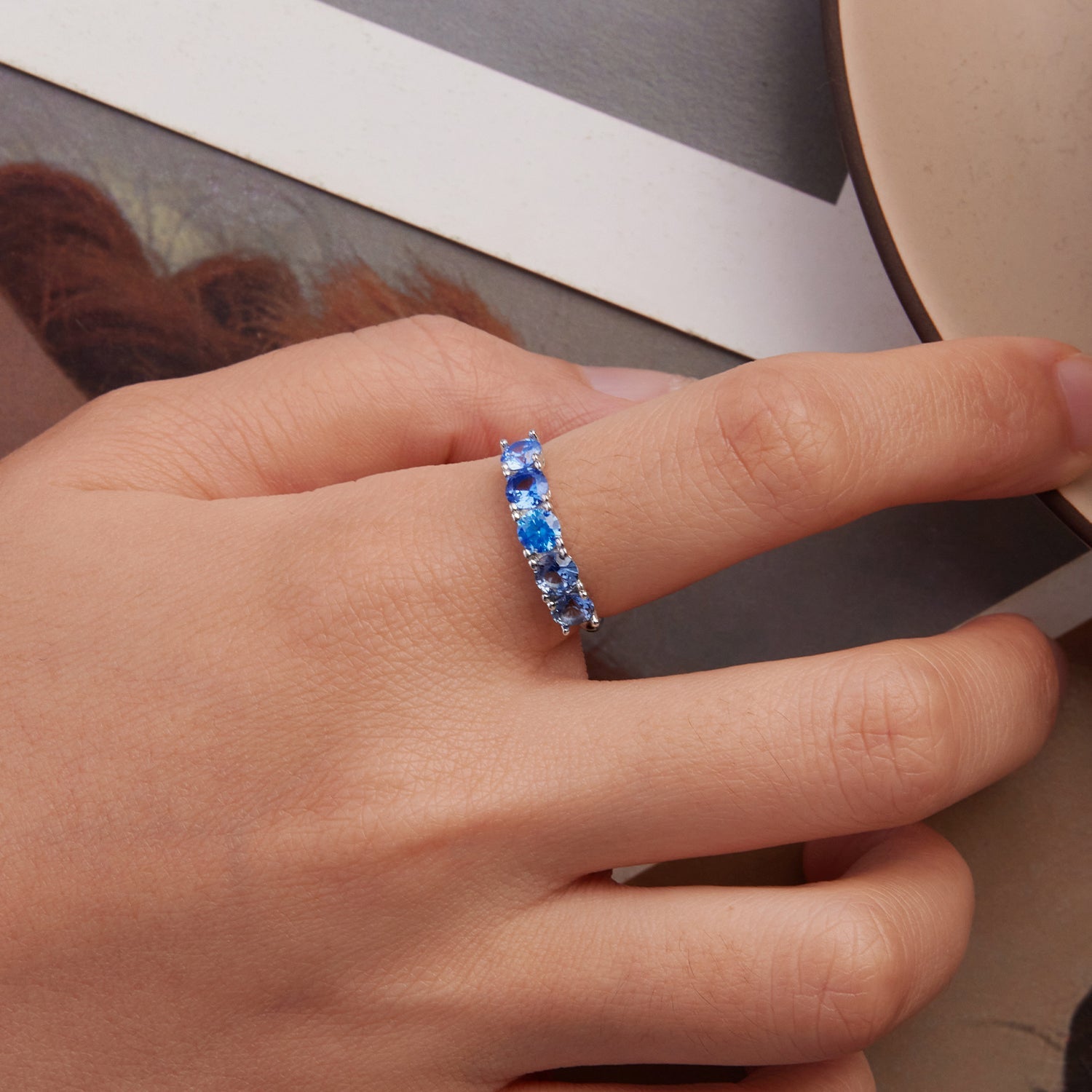 925 Sterling Silver Ring with White Gold Plating for Women, Size 6.0 by Bids.com